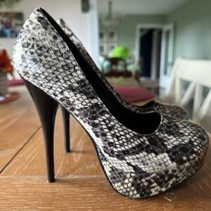 Grey Snakeskin Platform Pumps Size 7